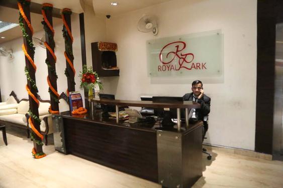 Royal Park Hotels & Resorts Ghaziabad Exterior foto